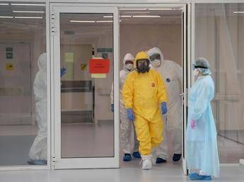 Coronavirus, in Russia più di 10mila nuovi casi nelle ultime 24 ore Coronavirus, in Russia più di 10mila nuovi casi nelle ultime 24 ore