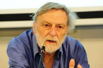 Strada: Al governo metà fascisti e metà cog...ni Strada: Al governo metà fascisti e metà cog...ni
