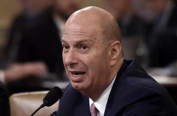 Usa, Sondland accusato di molestie sessuali da tre donne Usa, Sondland accusato di molestie sessuali da tre donne