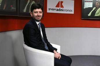 Virus Cina, Speranza: Stiamo agendo come fosse già emergenza Virus Cina, Speranza: Stiamo agendo come fosse già emergenza
