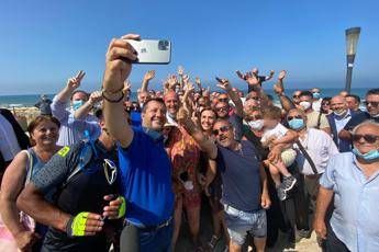 Salvini bis a Mondragone: Prima si manda a casa De Luca, meglio è Salvini bis a Mondragone: Prima si manda a casa De Luca, meglio è