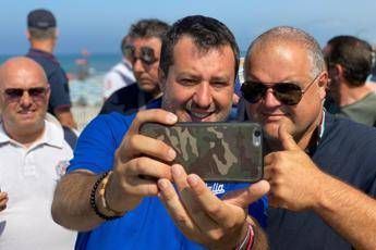 Salvini torna a Mondragone: La parola è debito Salvini torna a Mondragone: La parola è debito