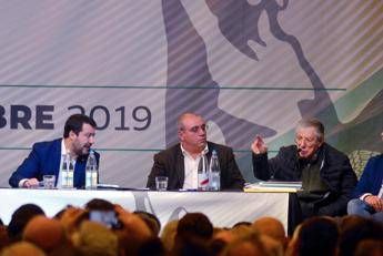 Sardine, Bossi: Non sono da minimizzare Sardine, Bossi: Non sono da minimizzare