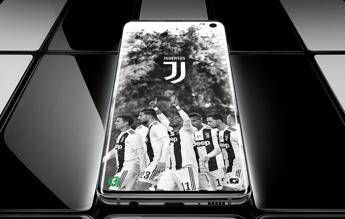 Samsung, l'S10 si tinge di bianconero per la Juventus Special Edition Samsung, l'S10 si tinge di bianconero per la Juventus Special Edition