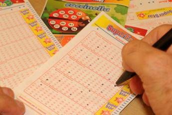 SuperEnalotto, centrati dodici '5' SuperEnalotto, centrati dodici '5'
