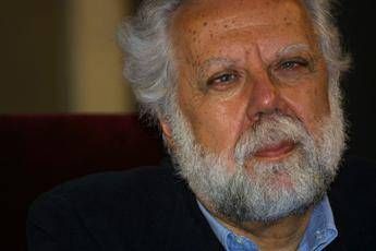 Referendum, Staino: Abbiamo venduto il cervello alla demagogia Referendum, Staino: Abbiamo venduto il cervello alla demagogia