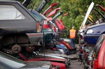 Verso la nuova direttiva Elv, se ne parla a Ecomondo Verso la nuova direttiva Elv, se ne parla a Ecomondo