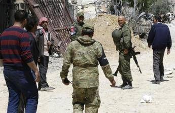 Trump pensa a ritiro soldati in Siria Trump pensa a ritiro soldati in Siria