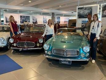 Auto storiche, Natasha Stefanenko promuove Verona e il Museo Nicolis Auto storiche, Natasha Stefanenko promuove Verona e il Museo Nicolis