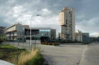 Bloccato detenuto con coltello, stava per incontrare vescovo Bloccato detenuto con coltello, stava per incontrare vescovo