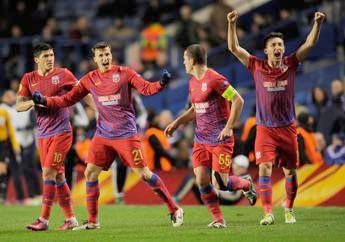 Steaua Bucarest senza nome, club privato di colori e simbolo Steaua Bucarest senza nome, club privato di colori e simbolo