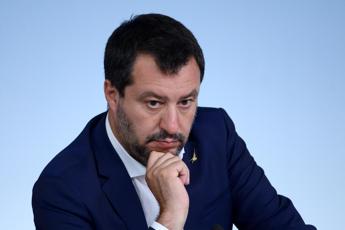 Uccise a sangue freddo mio zio, ora minaccia Salvini