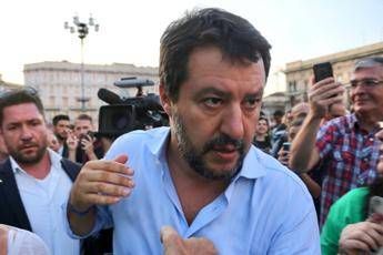 Salvini su Lampedusa: E' un disastro e gli scafisti festeggiano