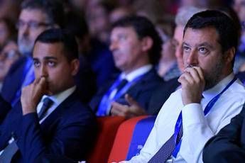 La lunga notte del governo giallo-verde La lunga notte del governo giallo-verde