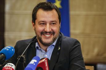 Salvini: Foto con ultras? Polemiche anche se faccio comunione