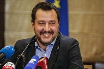 Salvini: Foto con ultras? Polemiche anche se faccio comunione Salvini: Foto con ultras? Polemiche anche se faccio comunione