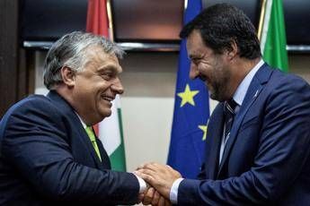 Coronavirus, Salvini: Poteri speciali a Orban? Decisione democratica Coronavirus, Salvini: Poteri speciali a Orban? Decisione democratica