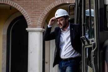 Casamonica, Salvini sulla ruspa Casamonica, Salvini sulla ruspa