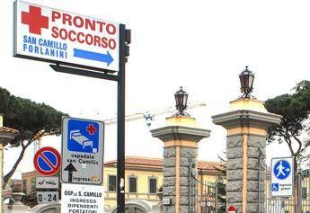 Roma, grave vigilante: trovato con ferita alla testa Roma, grave vigilante: trovato con ferita alla testa