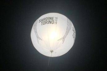 Sardine a Torino: Siamo in 35 mila Sardine a Torino: Siamo in 35 mila