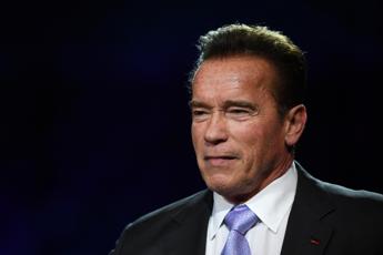 Schwarzenegger contro Trump: È anti americano