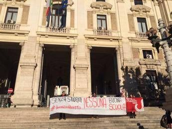 La Buona Scuola senza di noi non si fa. Scatta il flash mob degli studenti La Buona Scuola senza di noi non si fa. Scatta il flash mob degli studenti