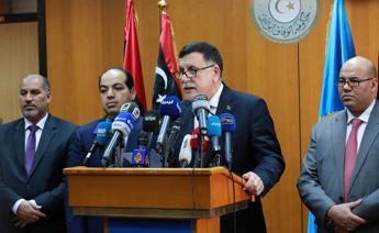 Libia, Serraj e Saleh annunciano cessate il fuoco
