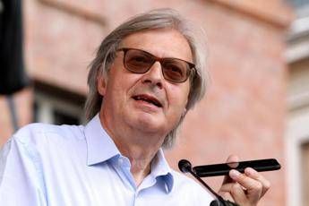 Sgarbi: Montalbano? Dice quello che pensa Salvini Sgarbi: Montalbano? Dice quello che pensa Salvini