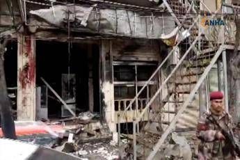 Siria, attentato al ristorante: 16 morti Soldati Usa tra le vittime Siria, attentato al ristorante: 16 morti Soldati Usa tra le vittime