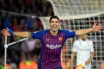 Suarez, l'intercettazione: Non spiccica 'na parola, parla all'infinito... Suarez, l'intercettazione: Non spiccica 'na parola, parla all'infinito...