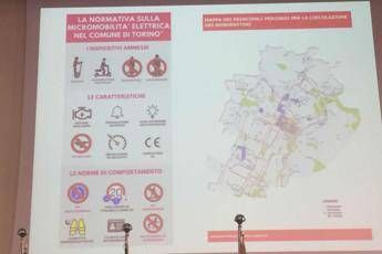 Torino, parte sperimentazione: via libera ai monopattini Torino, parte sperimentazione: via libera ai monopattini