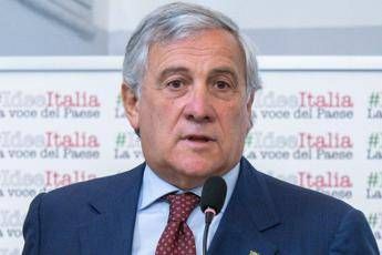Tajani: Dare 5G ai cinesi è come cedergli Bankitalia... Tajani: Dare 5G ai cinesi è come cedergli Bankitalia...