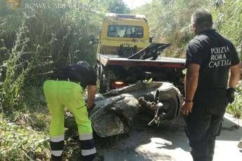 Roma, Polizia recupera moto rubate dalle acque del Tevere Roma, Polizia recupera moto rubate dalle acque del Tevere