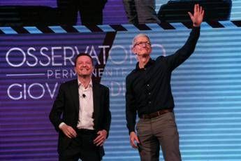 Cook: Web tax? Apple paga tasse più di tutti al mondo Cook: Web tax? Apple paga tasse più di tutti al mondo