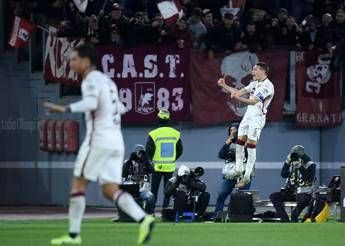 Covid, allarme medici: Riaprire stadi è rischio come con discoteche Covid, allarme medici: Riaprire stadi è rischio come con discoteche