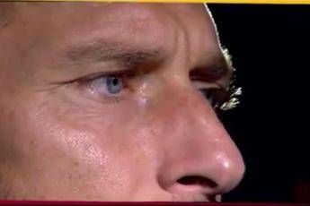 Ciao vecchio, gli auguri dei compagni a Totti /Video Ciao vecchio, gli auguri dei compagni a Totti /Video