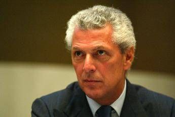 Banche, Tronchetti contro Di Maio Banche, Tronchetti contro Di Maio