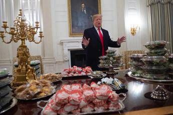 Niente cuochi per shutdown, cena fast food alla Casa Bianca Niente cuochi per shutdown, cena fast food alla Casa Bianca