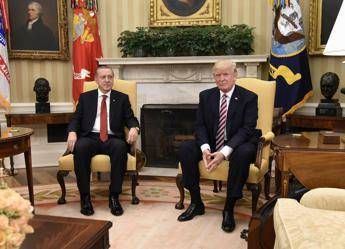 Non fare il duro, lettera di Trump a Erdogan. E lui si infuria Non fare il duro, lettera di Trump a Erdogan. E lui si infuria
