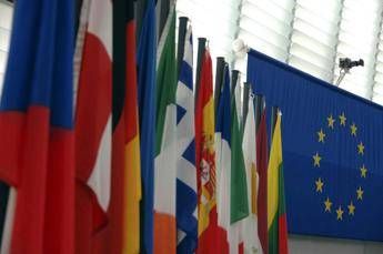 L'Ue avverte l'Italia: Ridurre le tasse sul lavoro L'Ue avverte l'Italia: Ridurre le tasse sul lavoro