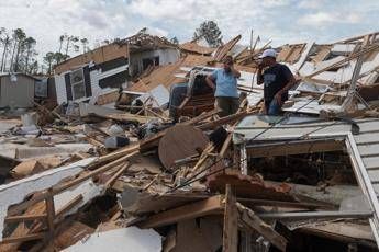 Usa, uragano Laura fa 6 vittime: anche una 14enne Usa, uragano Laura fa 6 vittime: anche una 14enne