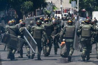 Venezuela, scontri al confine: 4 morti Venezuela, scontri al confine: 4 morti