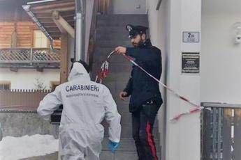 Bolzano, donna trovata morta in casa: arrestato il marito Bolzano, donna trovata morta in casa: arrestato il marito
