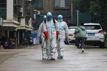 Virus Cina, familiari in quarantena: muore 17enne disabile lasciato solo