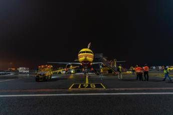 Vaccino Covid, carico di dosi arrivato nella notte a Malpensa Vaccino Covid, carico di dosi arrivato nella notte a Malpensa