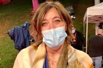 Covid, Valeria Bruni Tedeschi: A Parigi aria difficile e tensione Covid, Valeria Bruni Tedeschi: A Parigi aria difficile e tensione