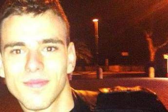 23enne ucciso a Roma: trovato con un coltello conficcato nel cuore 23enne ucciso a Roma: trovato con un coltello conficcato nel cuore