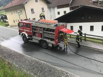 Esplosione in un market al Brennero, 9 feriti