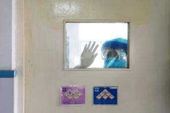 Virus, più di 2mila casi in 24 ore Virus, più di 2mila casi in 24 ore