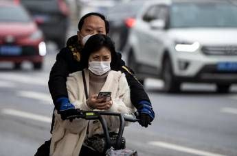 Coronavirus, Oms: Falsa speranza che sparisca con il caldo Coronavirus, Oms: Falsa speranza che sparisca con il caldo